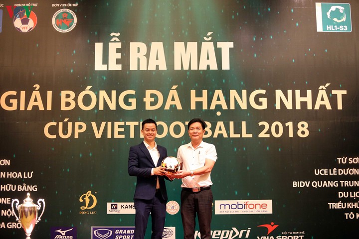 tuan hung doi dau nhu thanh o giai hang nhat cup vietfootball 2018 hinh 2