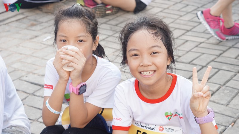 chum anh: hang nghin nguoi tham gia giai marathon tphcm nam 2020 hinh 11