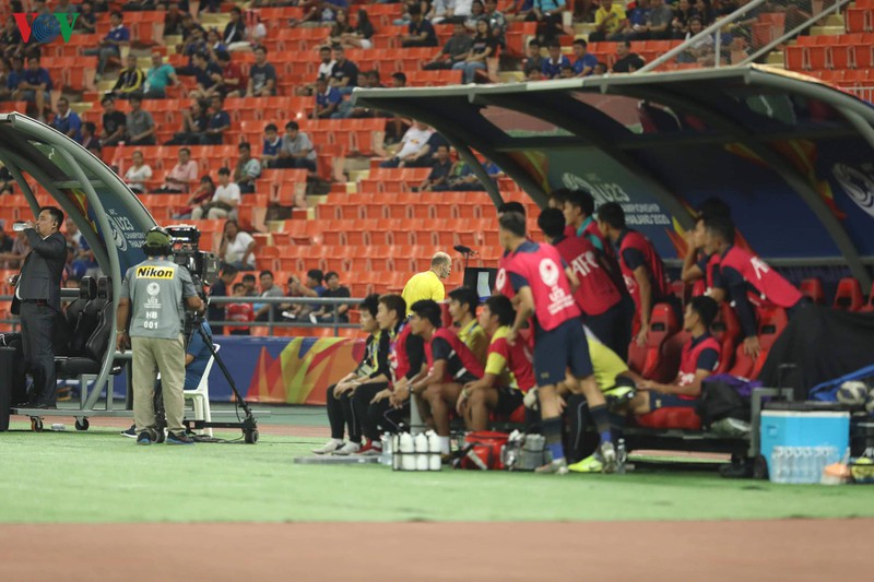vck u23 chau a 2020: u23 thai lan va u23 australia gianh ve vao tu ket hinh 10