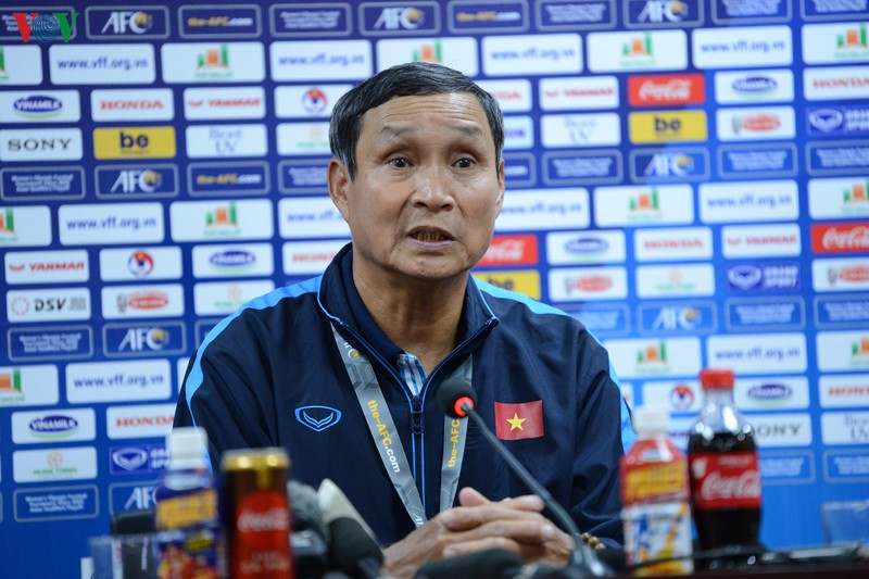 hlv mai duc chung: "dt nu viet nam da hoan thanh muc tieu truoc australia" hinh 1