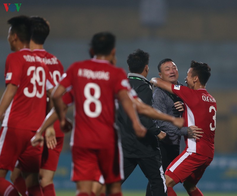 can canh: man ruot duoi ty so "dien ro" giua viettel va hagl hinh 10