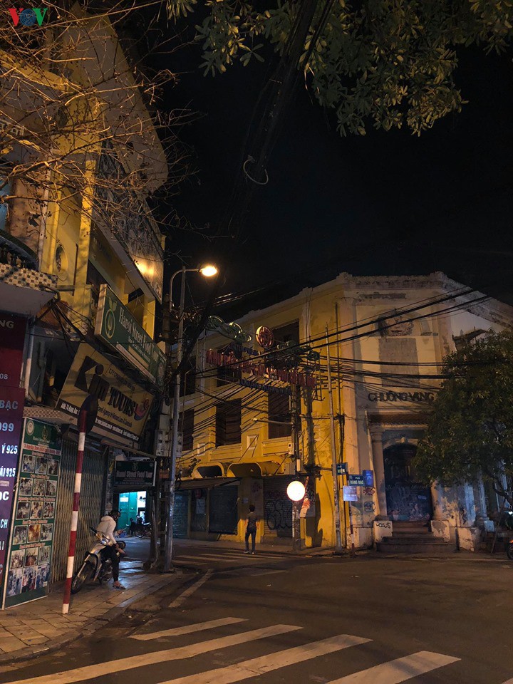 "kinh te dem" pho co ha noi ngung hoat dong, phong chong dich covid-19 hinh 4