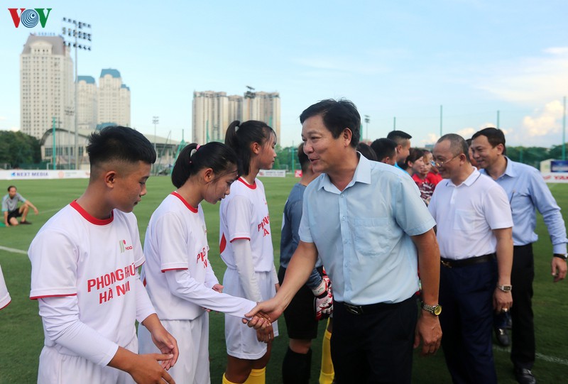 "messi bong da nu viet nam" khuay dao ngay mo man giai u19 nu quoc gia hinh 3