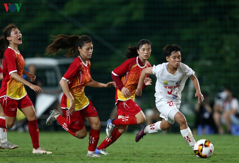 "messi bong da nu viet nam" khuay dao ngay mo man giai u19 nu quoc gia hinh 9