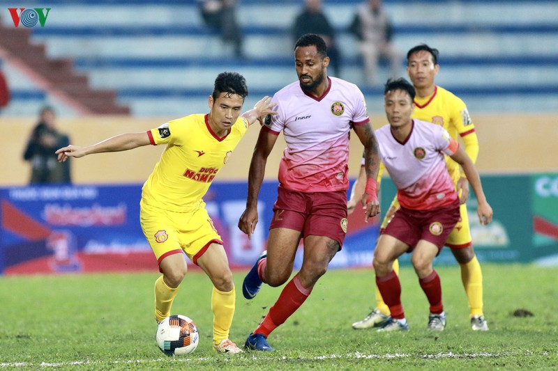 afc dua ra danh sach 14 cau thu dang xem nhat o v-league 2020 hinh 5