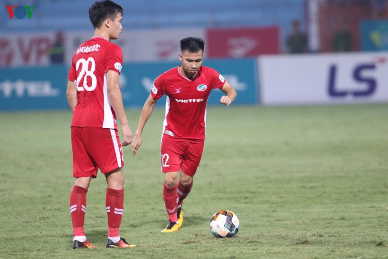 can canh: khac ngoc giai cuu viettel truoc su chung kien cua thay park hinh 9