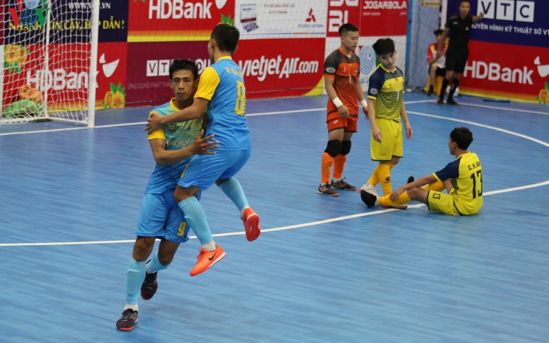futsal hdbank 2020: pho bien bung no cam xuc trong "ngay chien thang" hinh 1