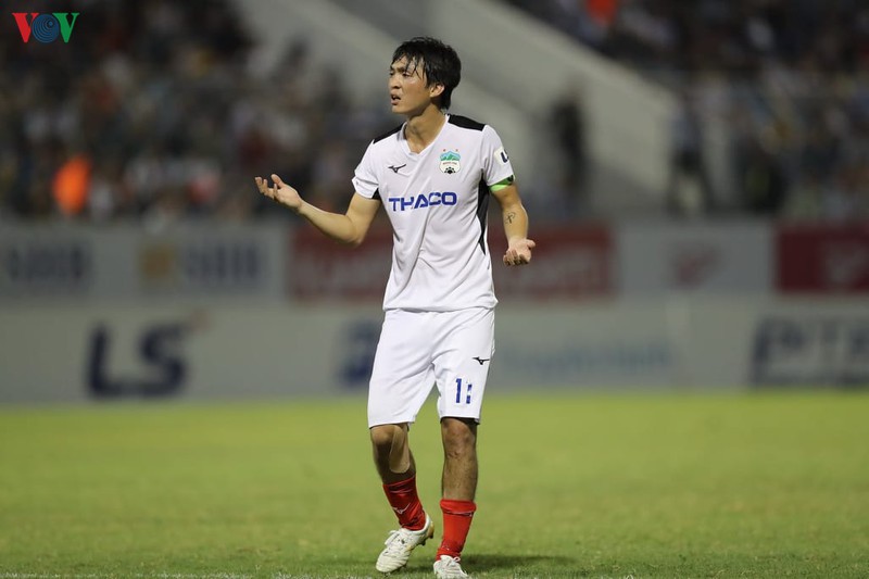 hang thu hagl "tang qua" cho duc chinh co ban dau tien o v-league 2020 hinh 9