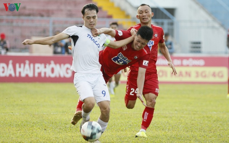 nhung pha "dau vo" nay lua trong tran hoa 0-0 giua hai phong va hagl hinh 4