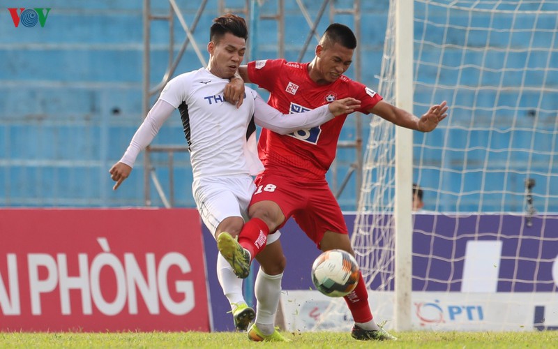 nhung pha "dau vo" nay lua trong tran hoa 0-0 giua hai phong va hagl hinh 5