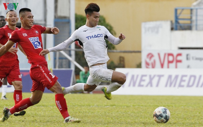 nhung pha "dau vo" nay lua trong tran hoa 0-0 giua hai phong va hagl hinh 3