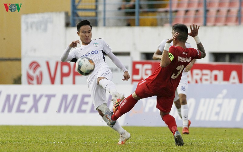 nhung pha "dau vo" nay lua trong tran hoa 0-0 giua hai phong va hagl hinh 11