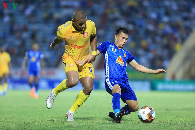 tuong thuat nam dinh 1-0 quang nam: vong 9 v-league 2020 hinh 1
