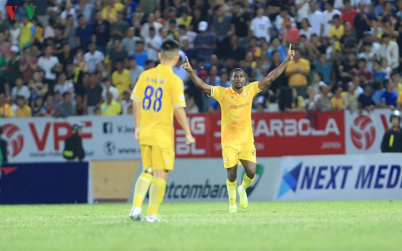 tuong thuat nam dinh 1-0 quang nam: vong 9 v-league 2020 hinh 2