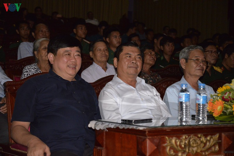kich hat hoa lua truong bon lay dong trai tim khan gia mien tay hinh 1