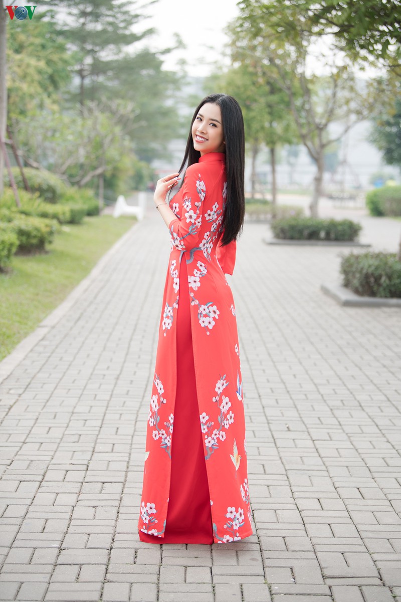 hoa hau do my linh, tieu vy lan toa ngay "chu nhat do" dip cuoi nam hinh 11