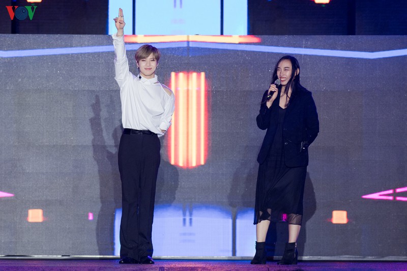 taemin me hoac nguoi ham mo voi man trinh dien dinh cao tai k-pop super concert hinh 4