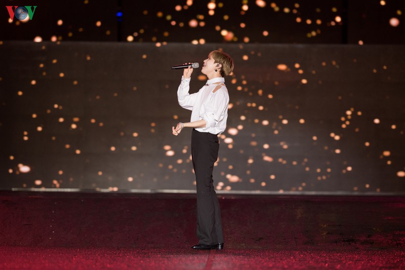 taemin me hoac nguoi ham mo voi man trinh dien dinh cao tai k-pop super concert hinh 5