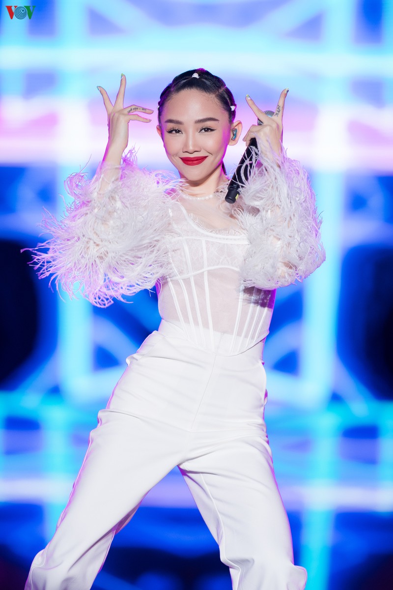 toc tien va dan my nhan han quoc "dot chay" k-pop super concert hinh 7