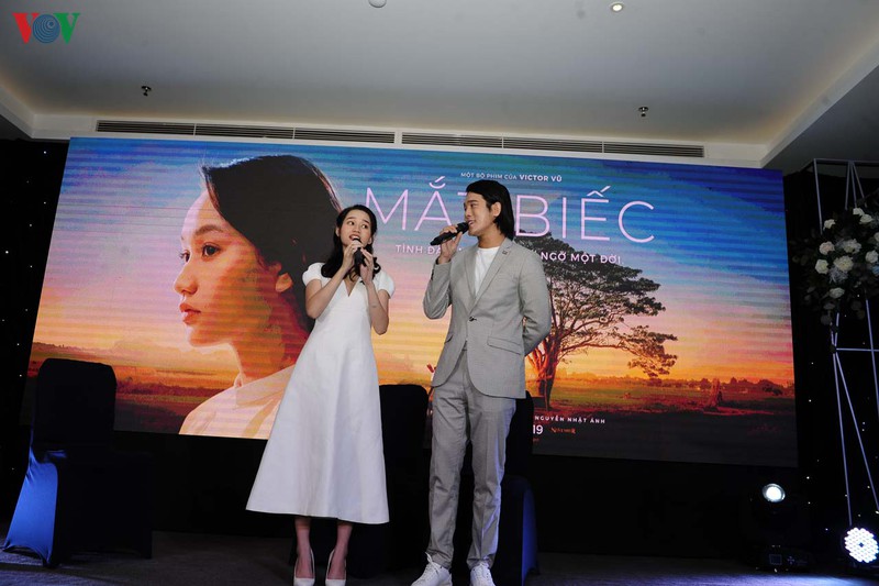 truc anh, tran phong "mat biec" bat ngo "hen ho" o hue hinh 6