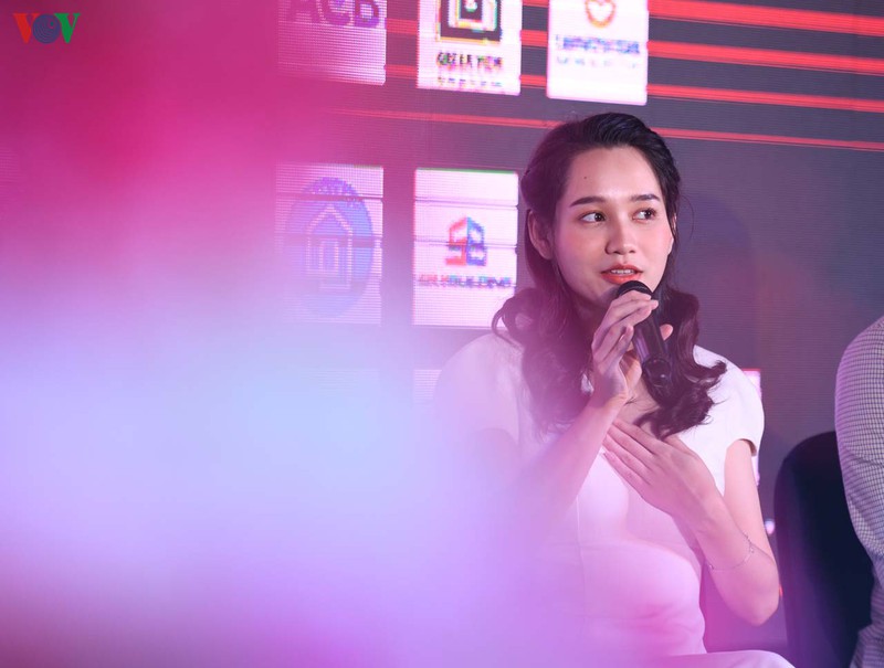 truc anh, tran phong "mat biec" bat ngo "hen ho" o hue hinh 10