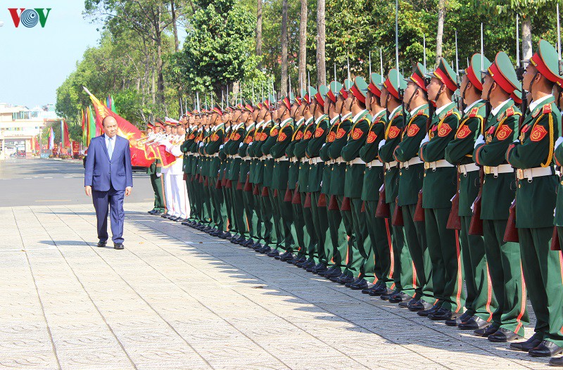 thu tuong nguyen xuan phuc tham, chuc tet quan khu 9 hinh 1