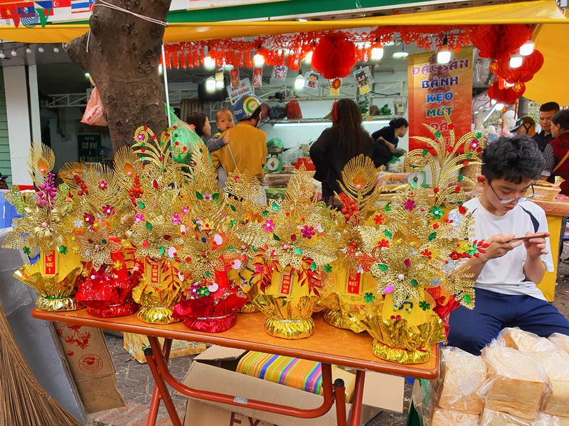 nguoi dan thu do tat bat mua sam chieu 29 tet hinh 13