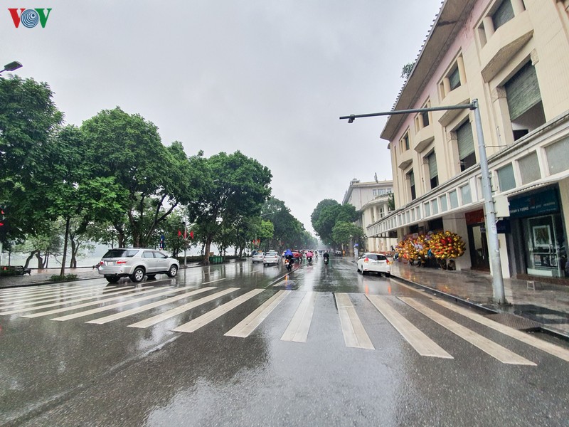 mua lon chieu cuoi nam, pho xa thu do tinh lang  hinh 9