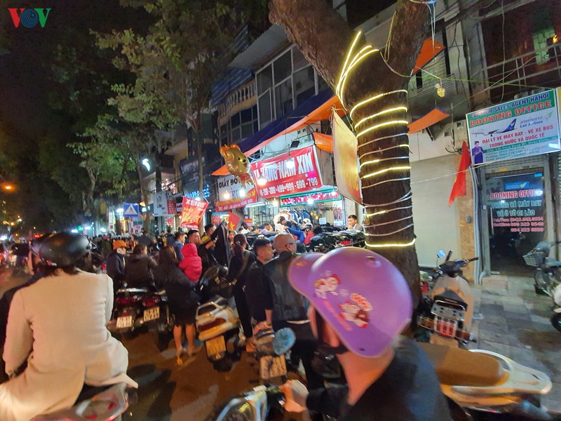 pho hang bong chat kin nguoi, un tac toi 29 tet hinh 10