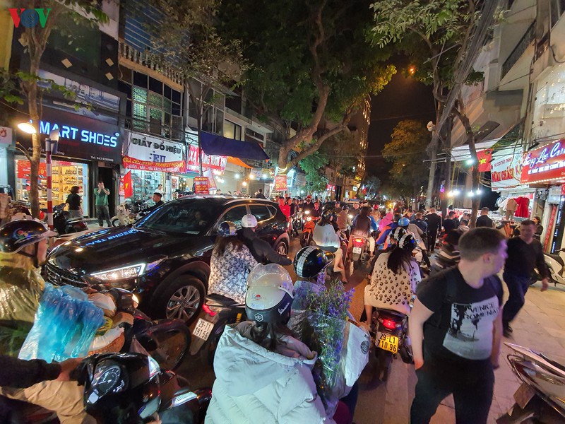 pho hang bong chat kin nguoi, un tac toi 29 tet hinh 6