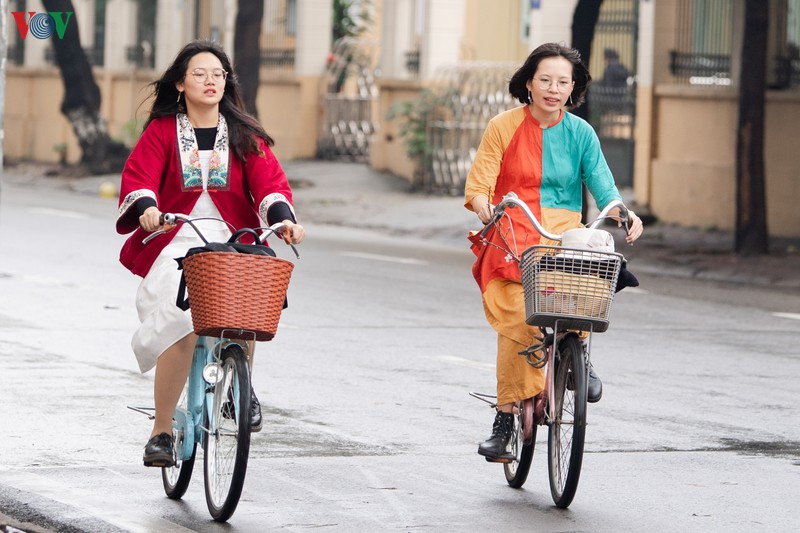 hinh anh binh di cua nguoi dan ha noi sang mung 1 tet canh ty 2020 hinh 5