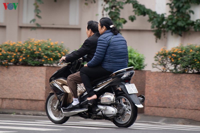 nhung hinh anh xau xi trong sang mung 1 tet hinh 3