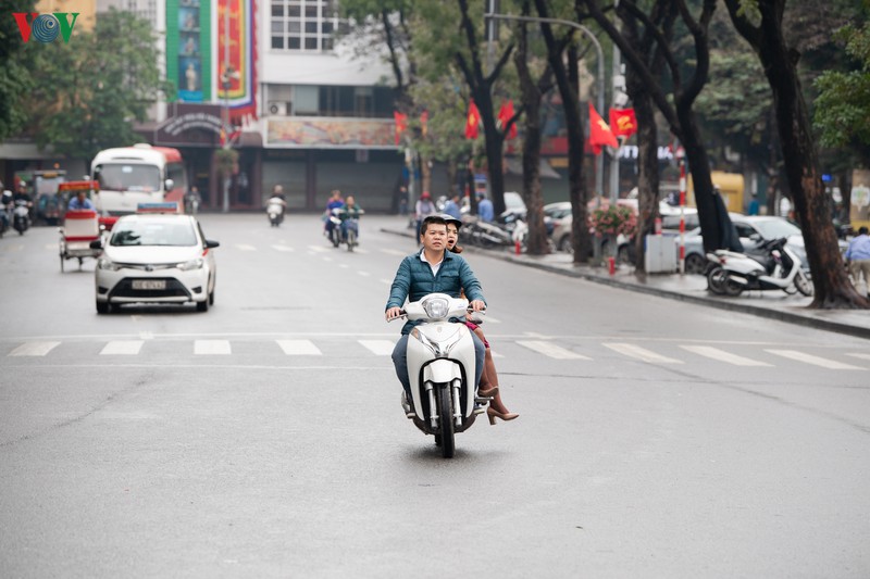 nhung hinh anh xau xi trong sang mung 1 tet hinh 13