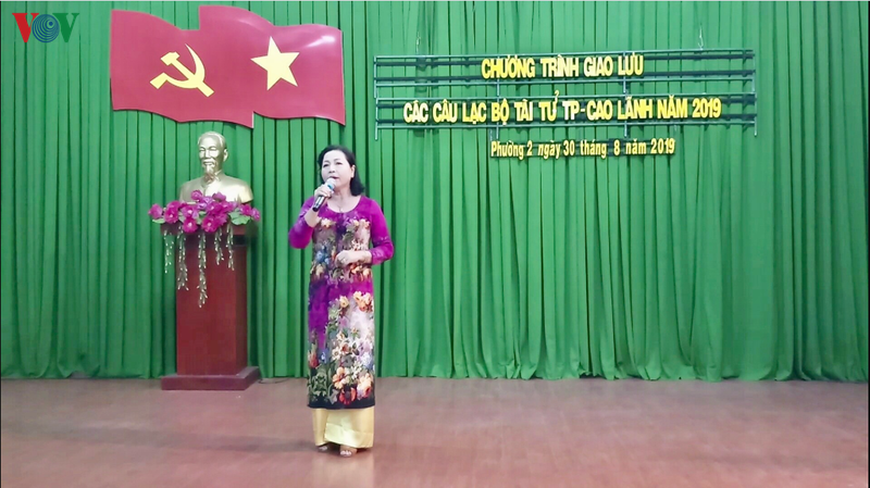 "giu lua" don ca tai tu tren manh dat sen hong - dong thap hinh 4