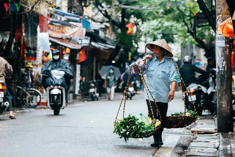 pho phuong ha noi vang ve sau khuyen cao "han che ra duong" hinh 17
