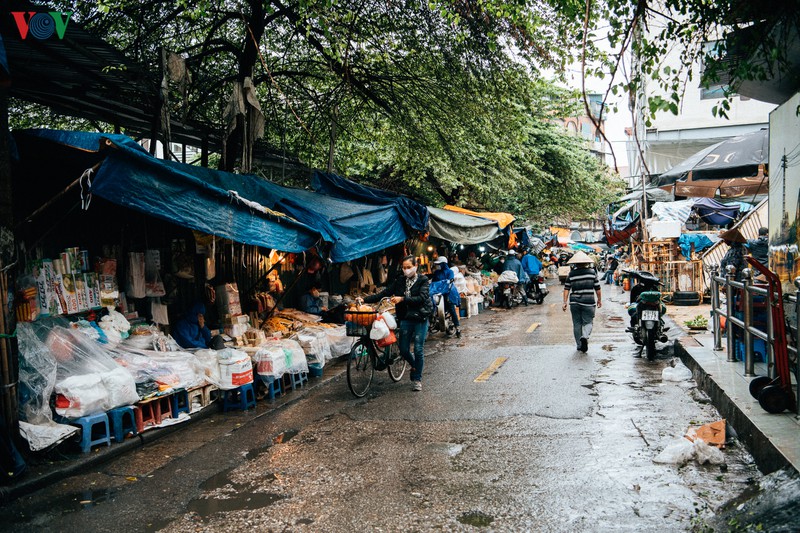 pho phuong ha noi vang ve sau khuyen cao "han che ra duong" hinh 16