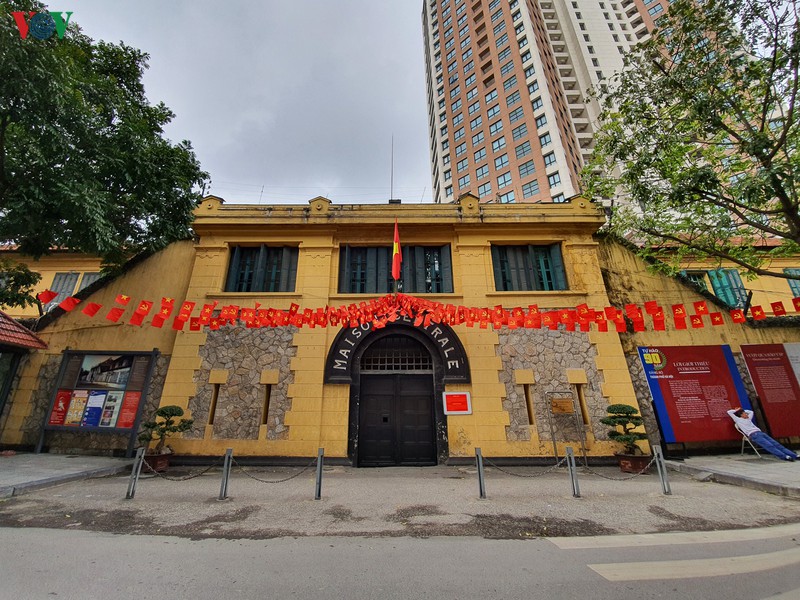 cac di tich, den chua o ha noi dong cua, vang lang khong bong nguoi hinh 11
