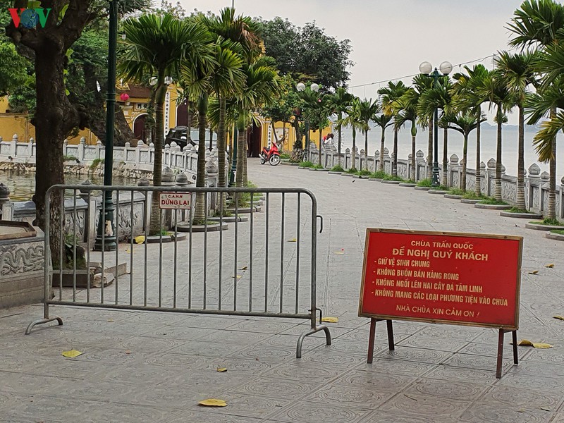 cac di tich, den chua o ha noi dong cua, vang lang khong bong nguoi hinh 5