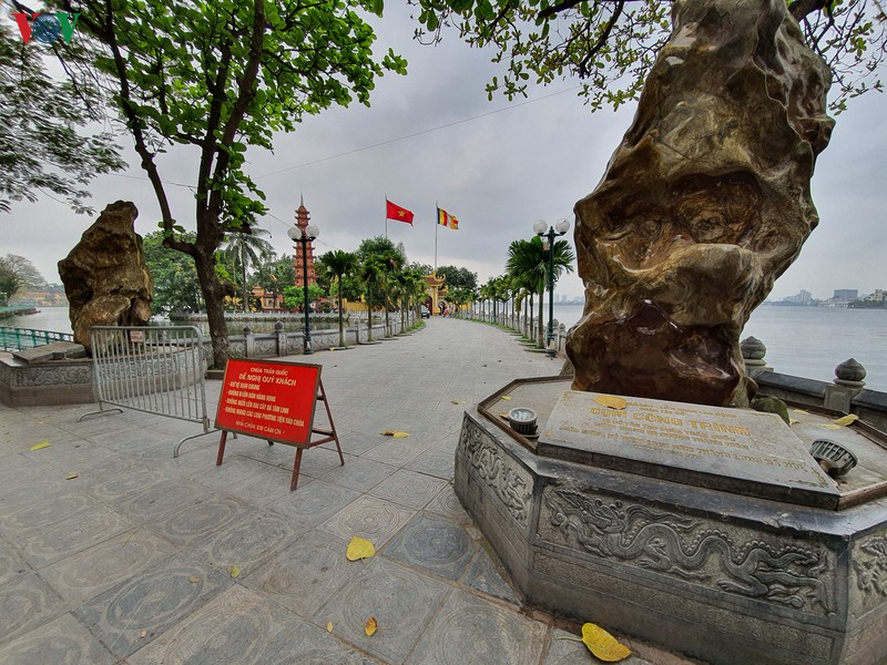 cac di tich, den chua o ha noi dong cua, vang lang khong bong nguoi hinh 6