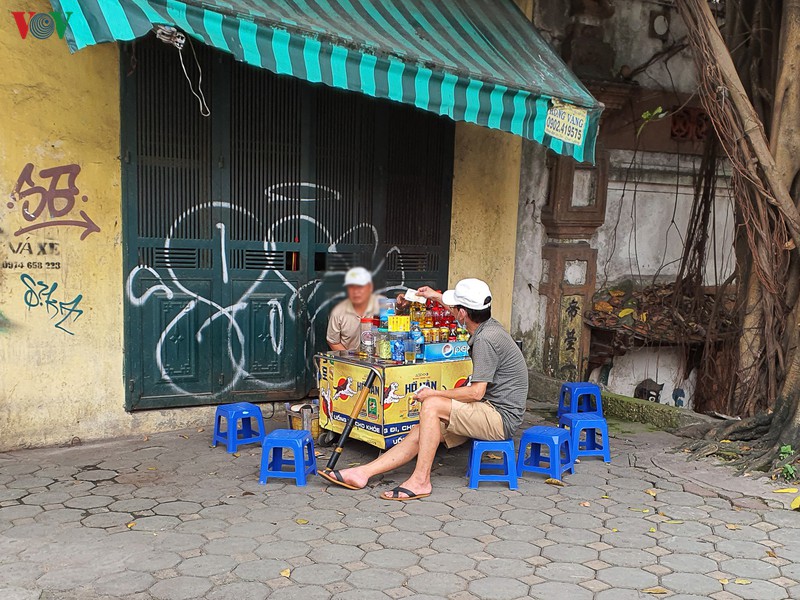 cac quan cafe da phan dong cua, tra da via he len "ngoi"? hinh 7