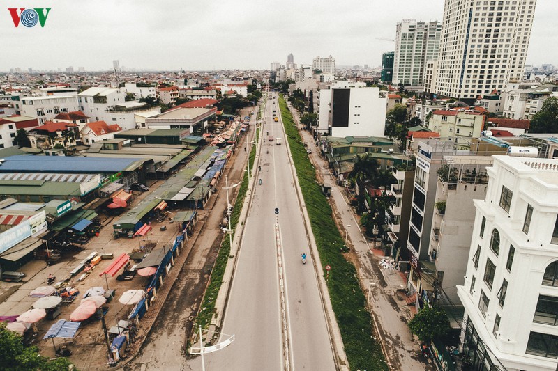 ngam nhin duong pho ha noi tu tren cao truoc ngay cach ly toan xa hoi hinh 13