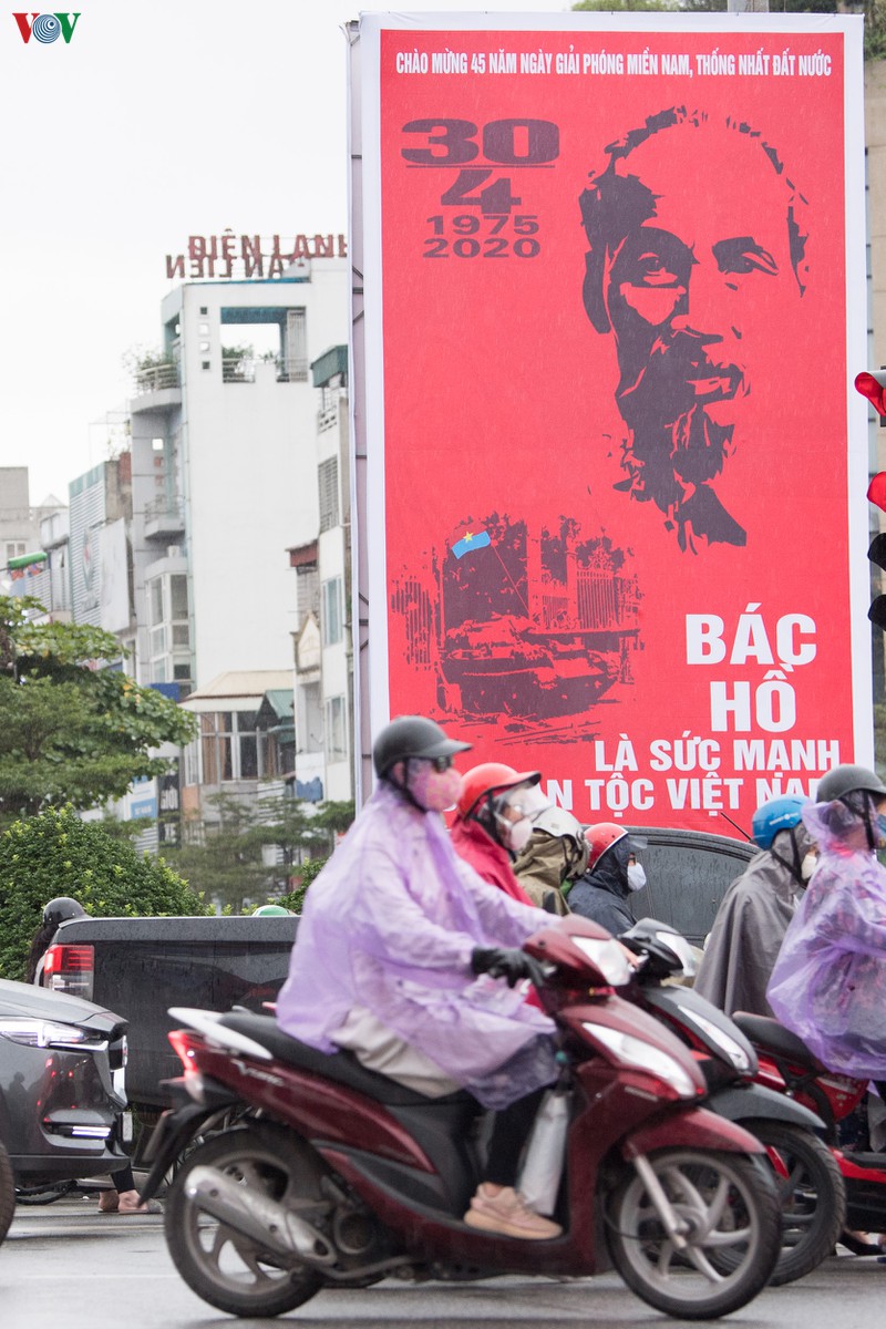 duong pho ha noi dong duc trong ngay dau noi long cach ly xa hoi hinh 12