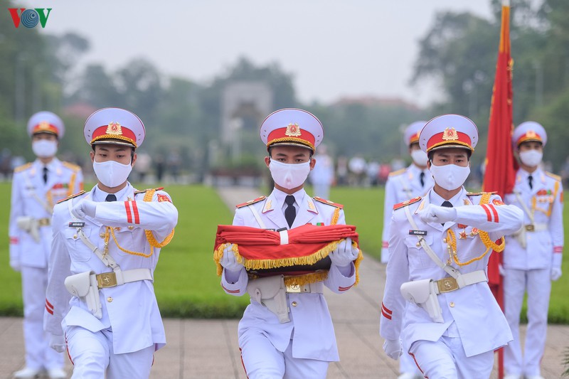 le thuong co tai quang truong ba dinh trong ngay thong nhat 30/4 hinh 7