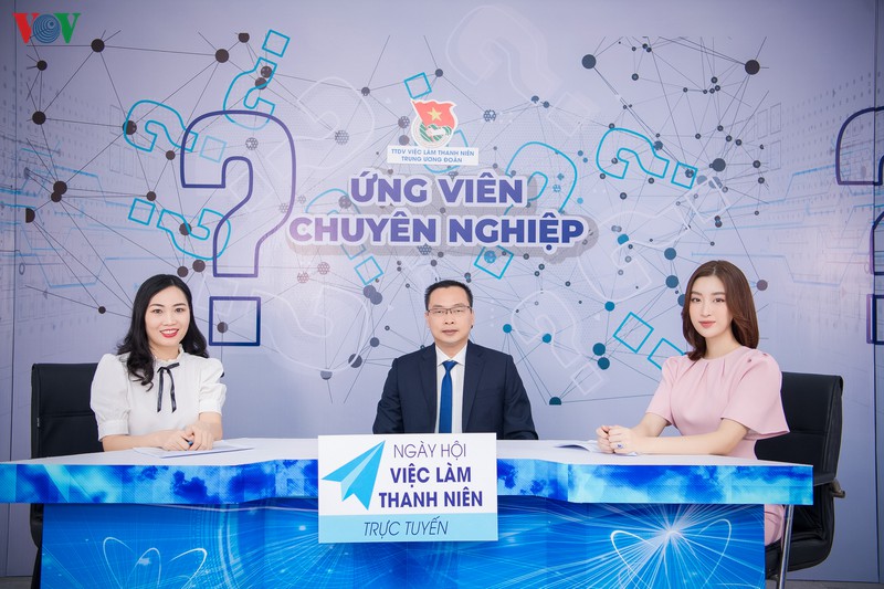 hoa hau do my linh ngot ngao voi dam hong pastel hinh 9