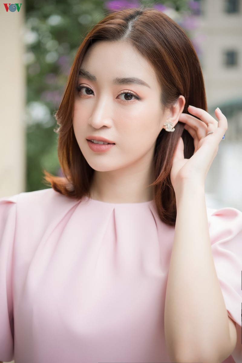 hoa hau do my linh ngot ngao voi dam hong pastel hinh 5