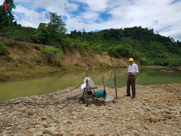 duoi nang han, thay va tro vung cao quang binh dao gieng tim nuoc hinh 2