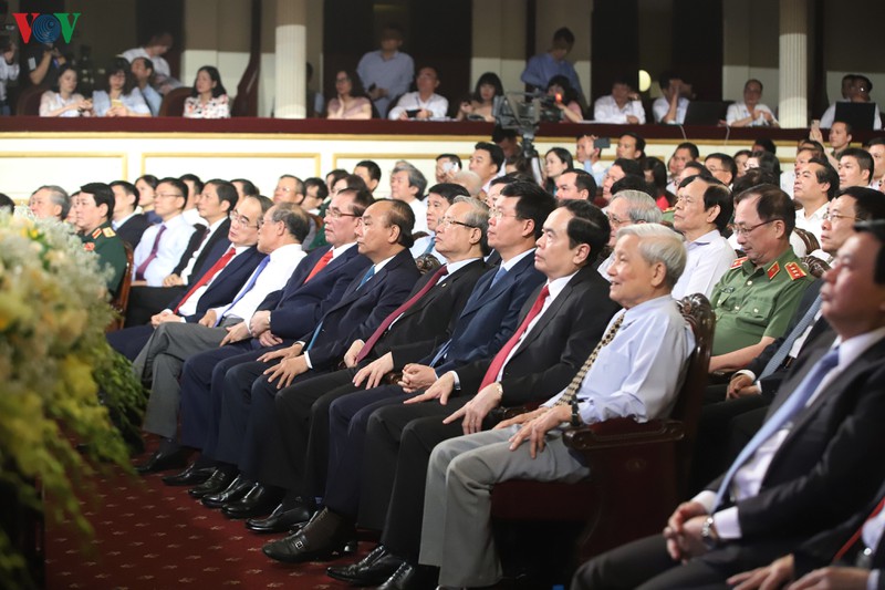 vov ghi dau an voi 8 tac pham doat giai bao chi quoc gia 2019 hinh 2