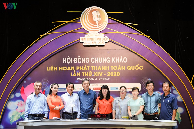can canh ngay thi "phat thanh truc tiep" dau tien tai lhpt toan quoc hinh 14