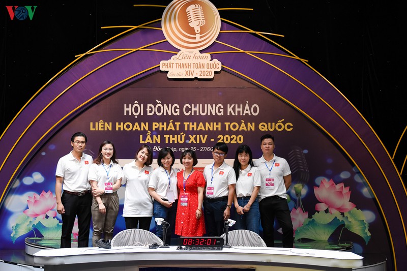 can canh ngay thi "phat thanh truc tiep" dau tien tai lhpt toan quoc hinh 4