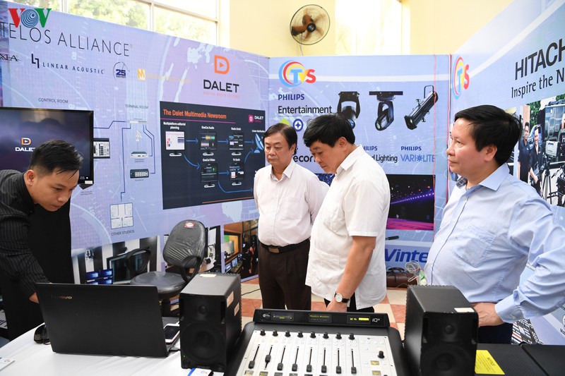 an tuong 2 trien lam trong khuon kho lhpt toan quoc lan thu xiv hinh 11